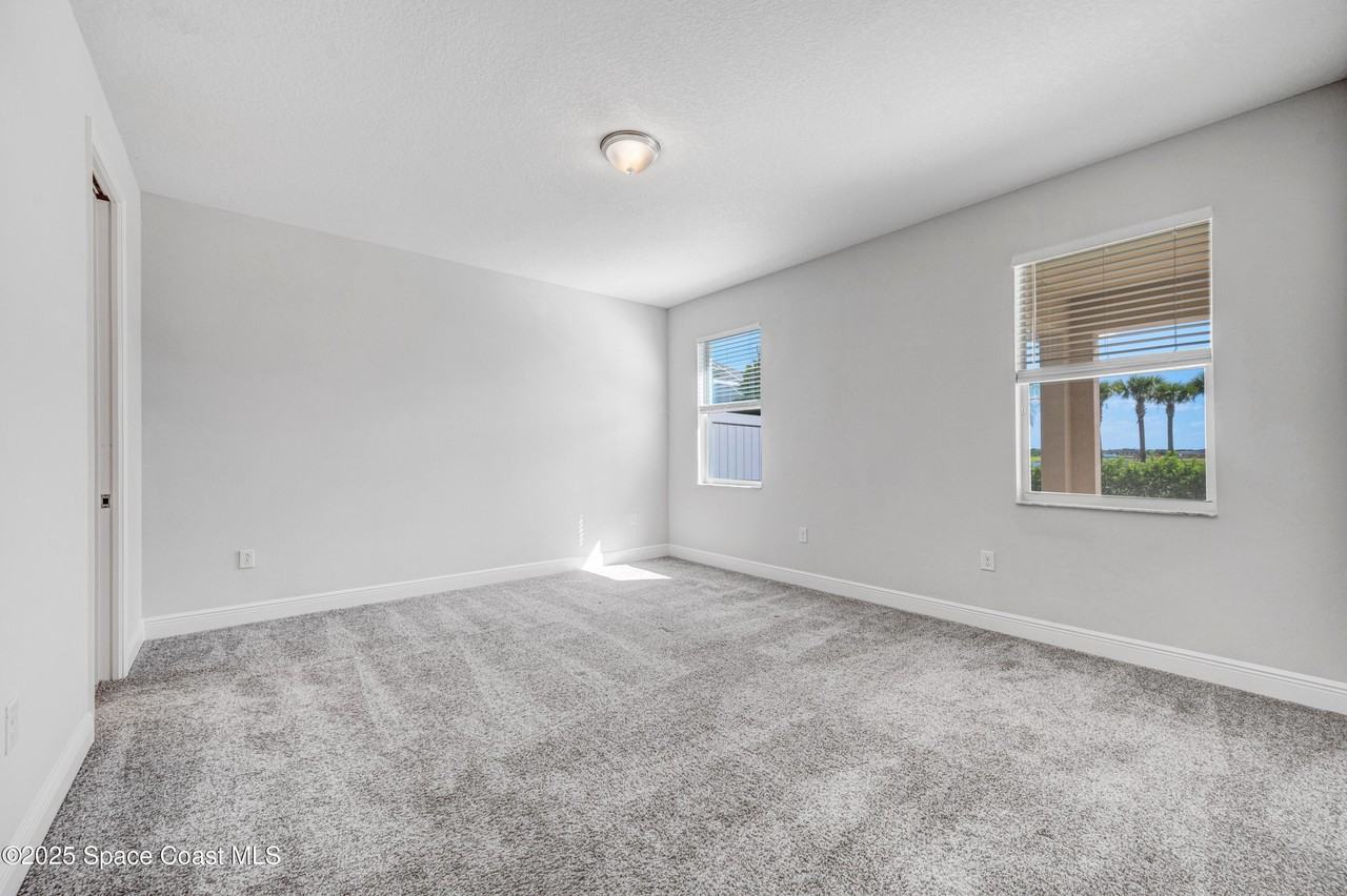 8313 Loren Cove Dr - Photo 6 of 36