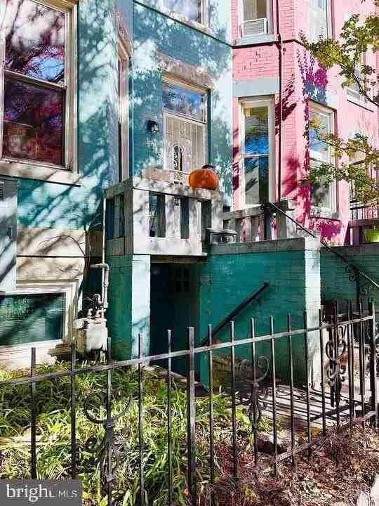 119 W Street Northwest #B - Photo 3 of 15