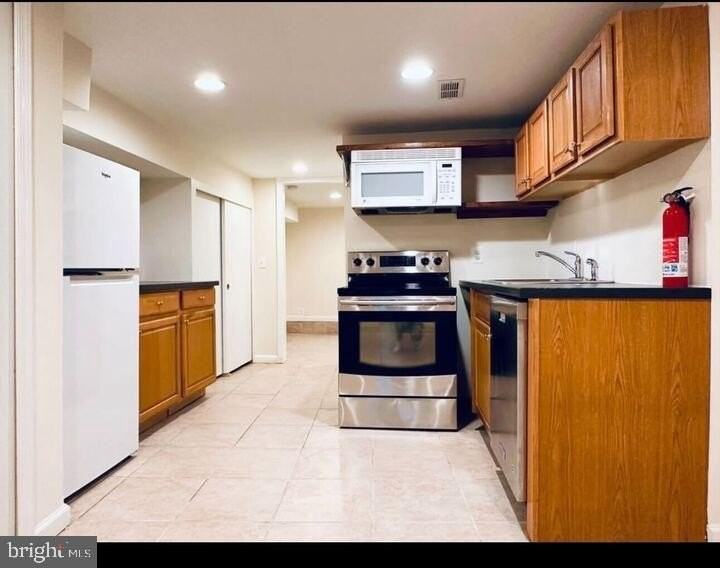 119 W Street Northwest #B - Photo 5 of 15