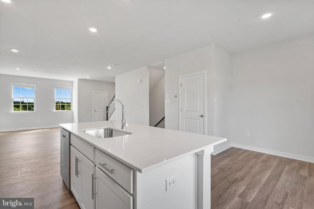 16651 Green Glade Drive - Photo 6 of 30