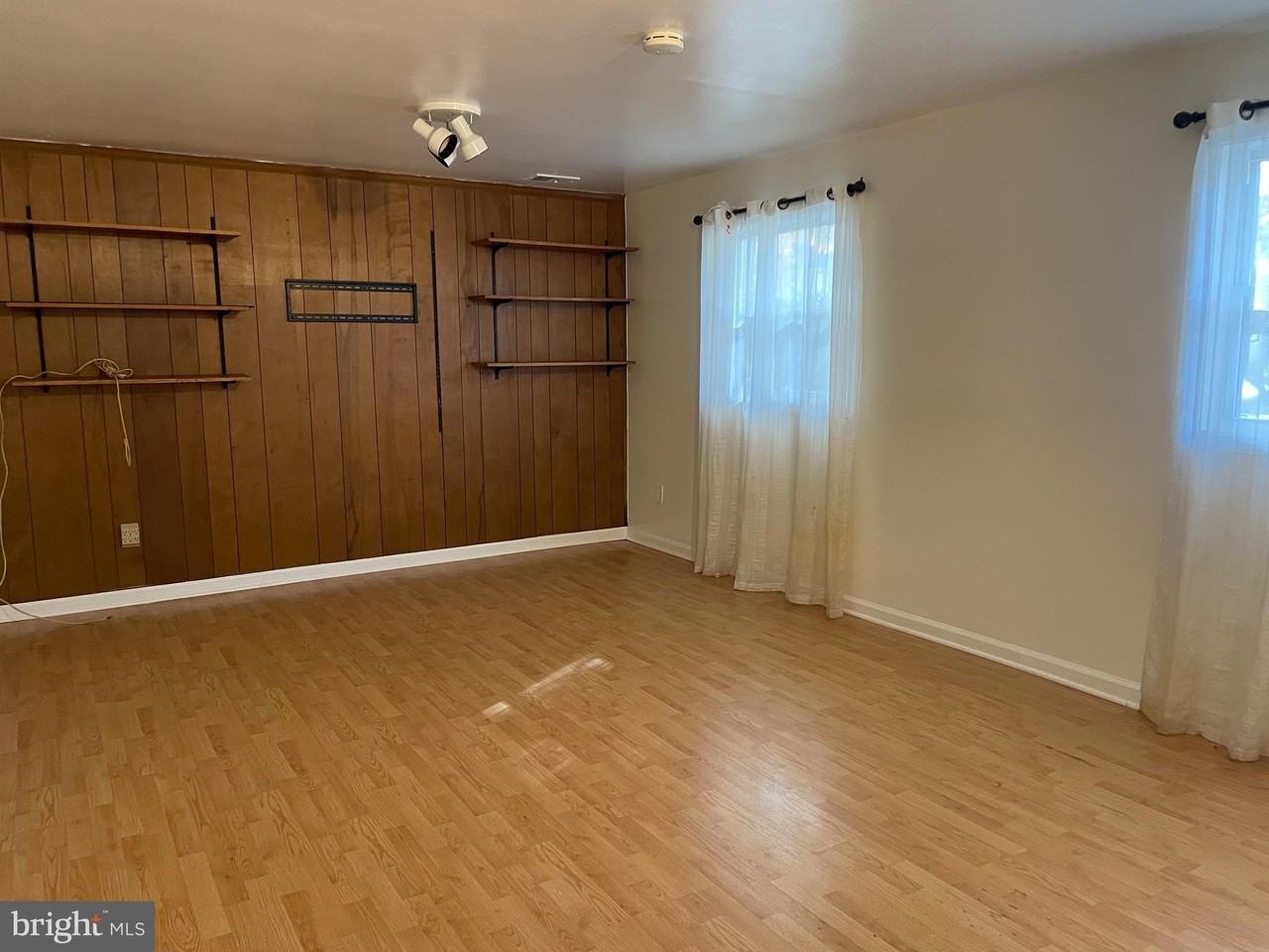 3510 Castleleigh Road - Photo 2 of 8