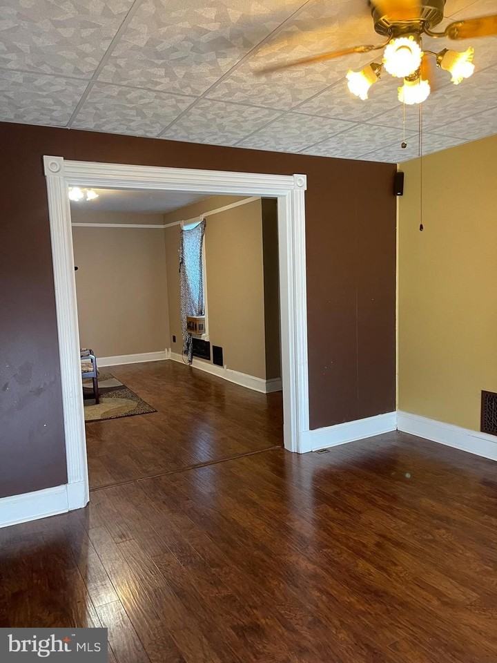 744 W Washington St - Photo 6 of 36