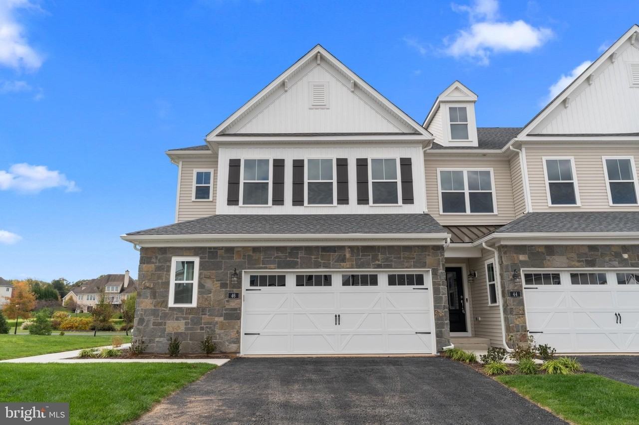 46 Parry Way - Photo 2 of 33