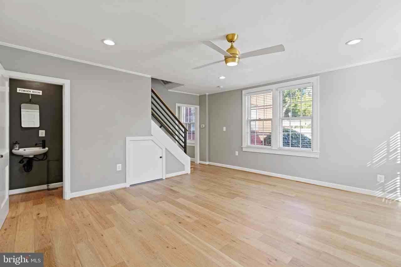 1300 S Cleveland St Apt 363 #363 - Photo 4 of 37