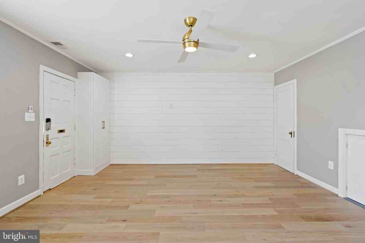 1300 S Cleveland St Apt 363 #363 - Photo 7 of 37