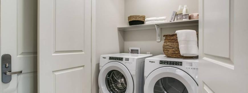 1325 Montrose Boulevard - Photo 3 of 10