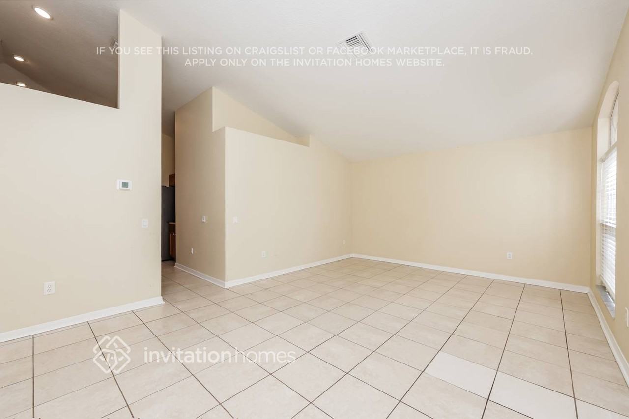 507 Somerstone Drive - Photo 3 of 17