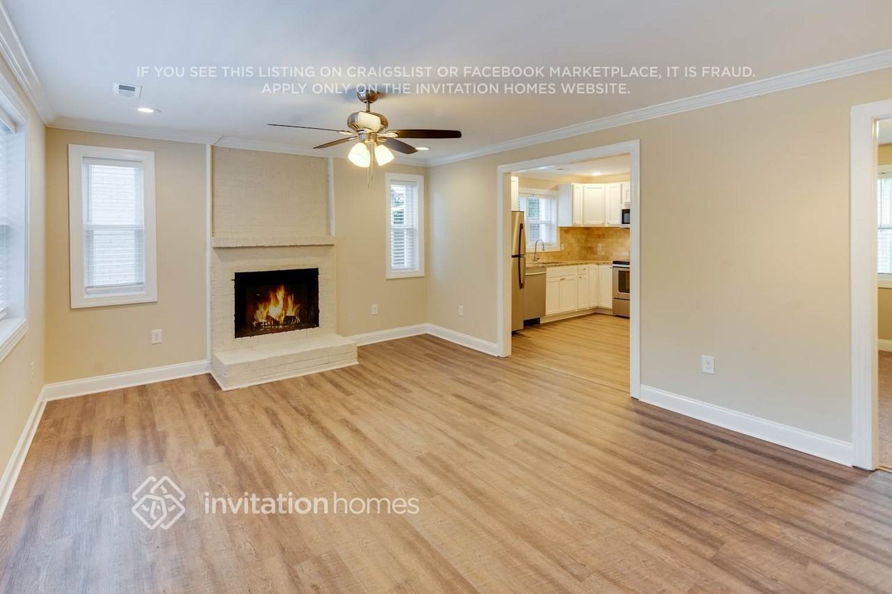 1517 Lasalle St - Photo 4 of 20