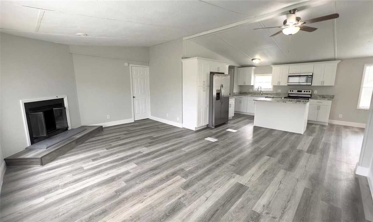 3559 Reagan Blvd - Photo 3 of 17