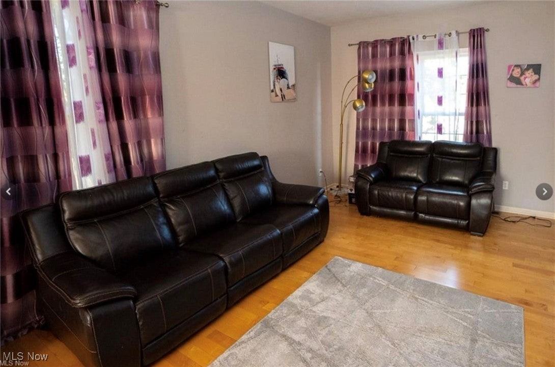 2820 Francena Court - Photo 5 of 19