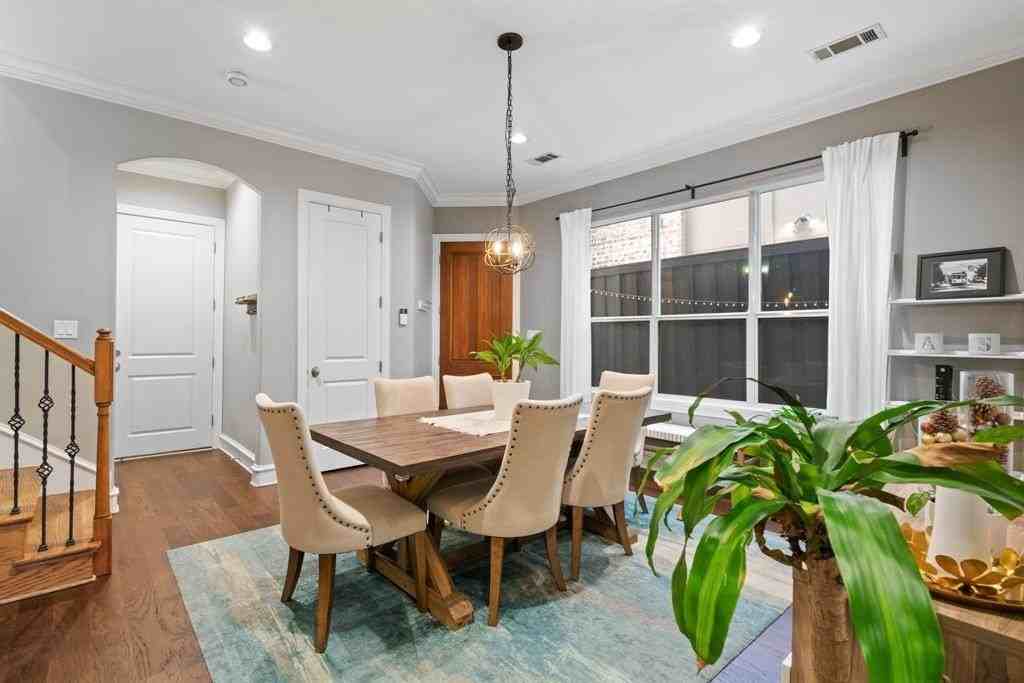 5923 Oram Street - Photo 2 of 18