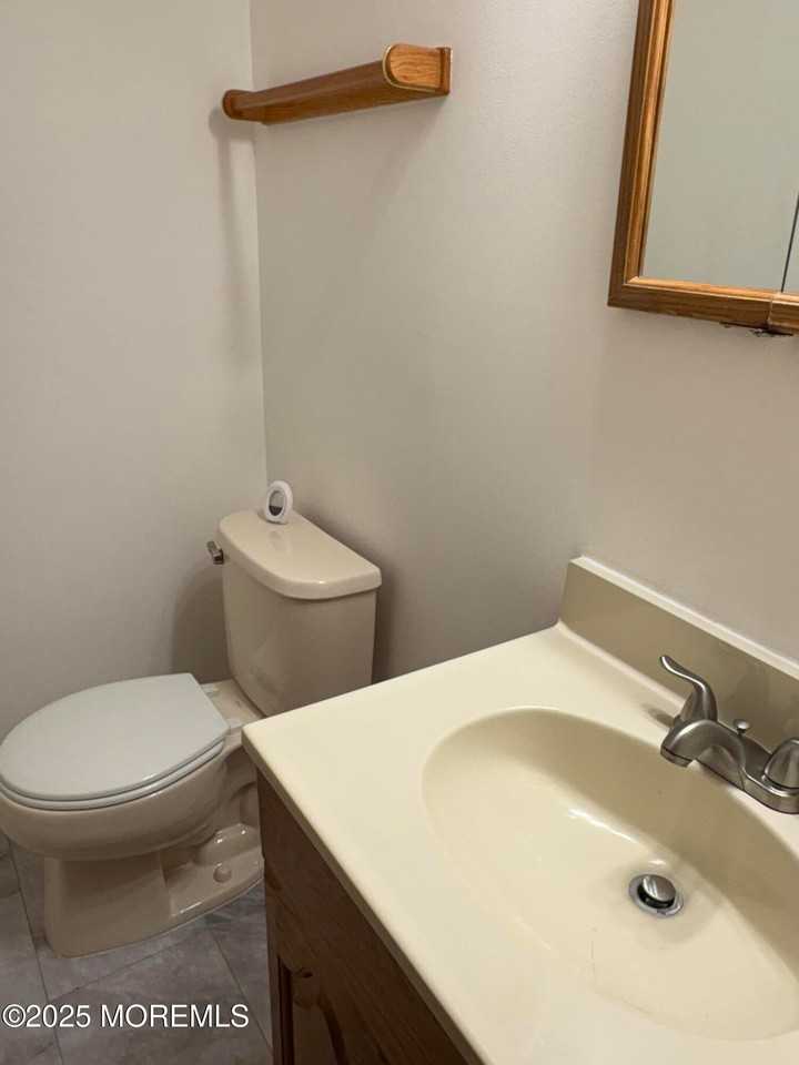 910 Judy Ct - Photo 4 of 16