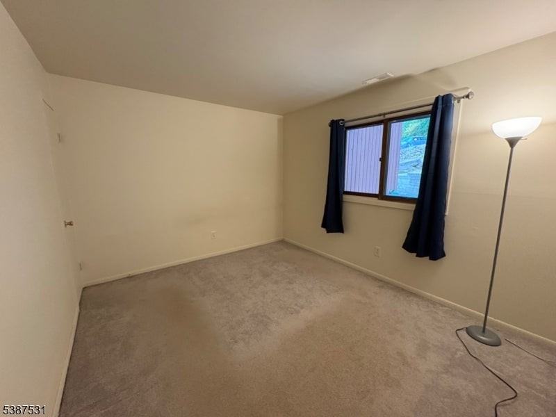 1 Gray Rock Dr - Photo 4 of 5