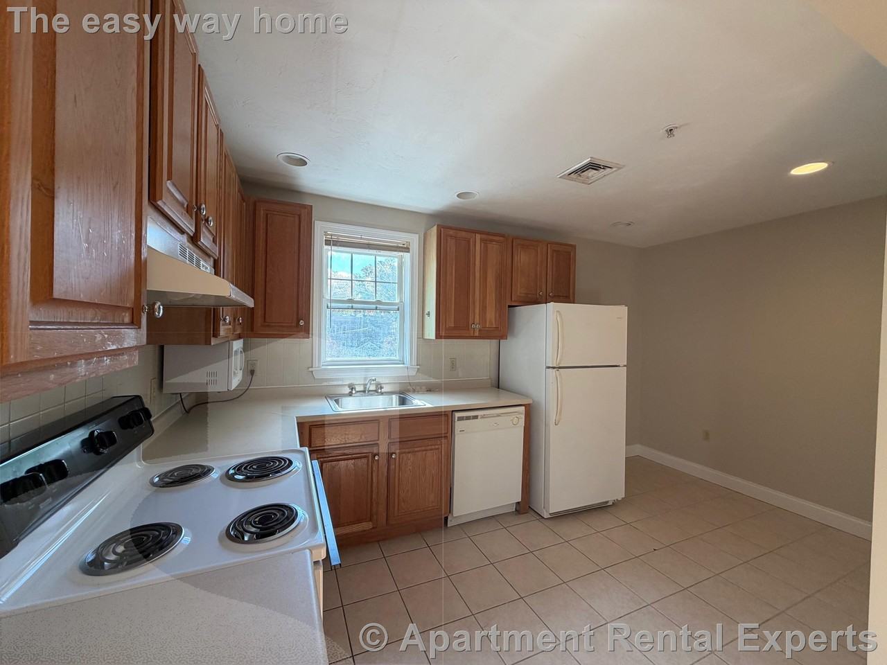 466 Green St #9 - Photo 2 of 14