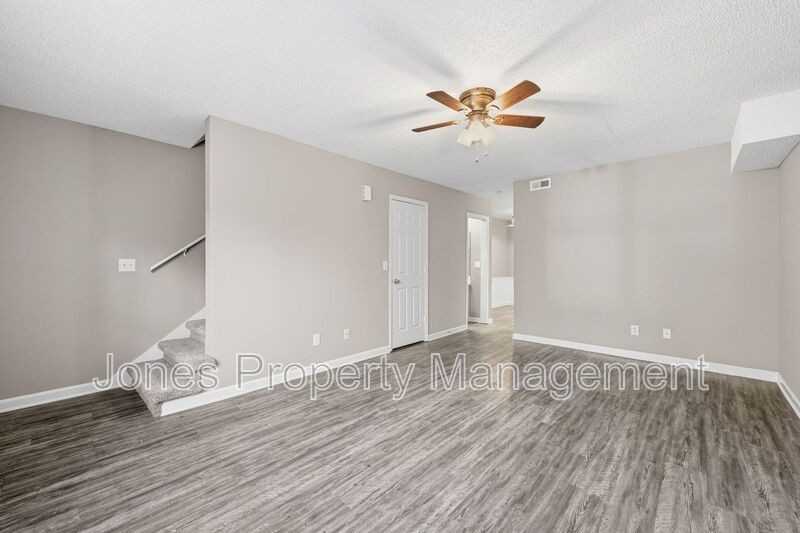 316 N Key St #112 - Photo 5 of 23