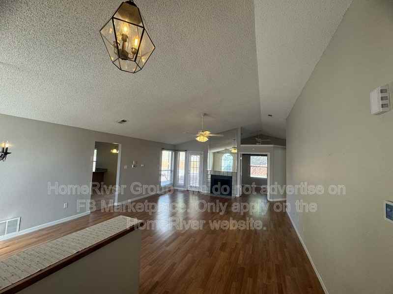 7005 Grange Avenue Northwest - Photo 4 of 22