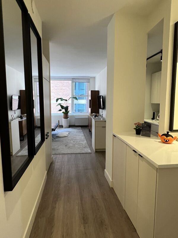 833 N Dearborn St #612 - Photo 7 of 19