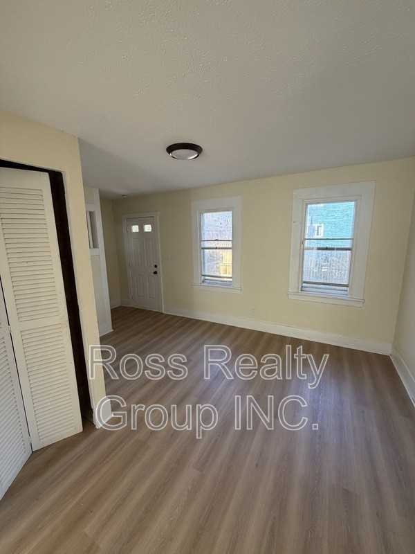 1116 N Ontario St - Photo 3 of 6