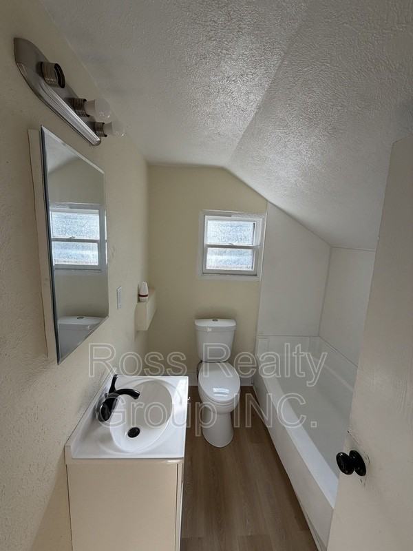 1116 N Ontario St - Photo 4 of 6