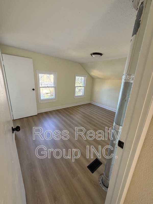 1116 N Ontario St - Photo 5 of 6