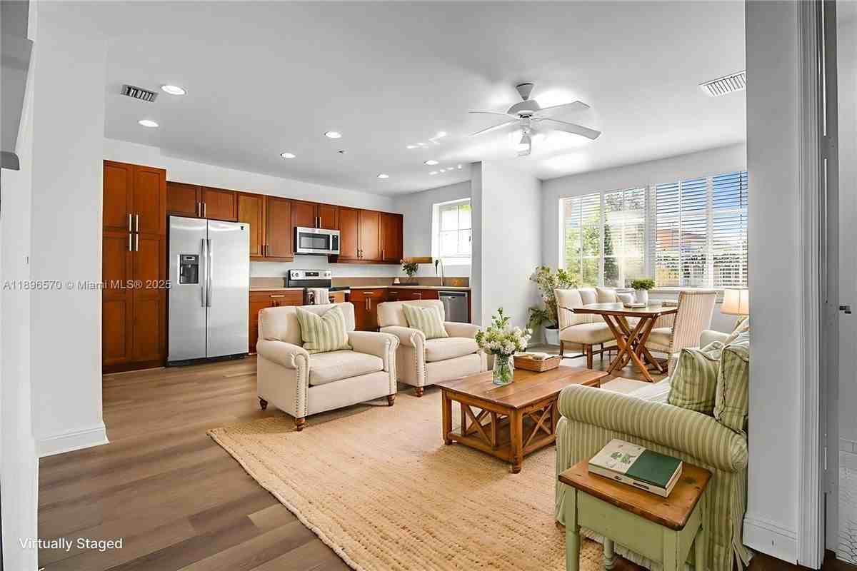 1332 Sw 2nd Ct - Photo 3 of 6