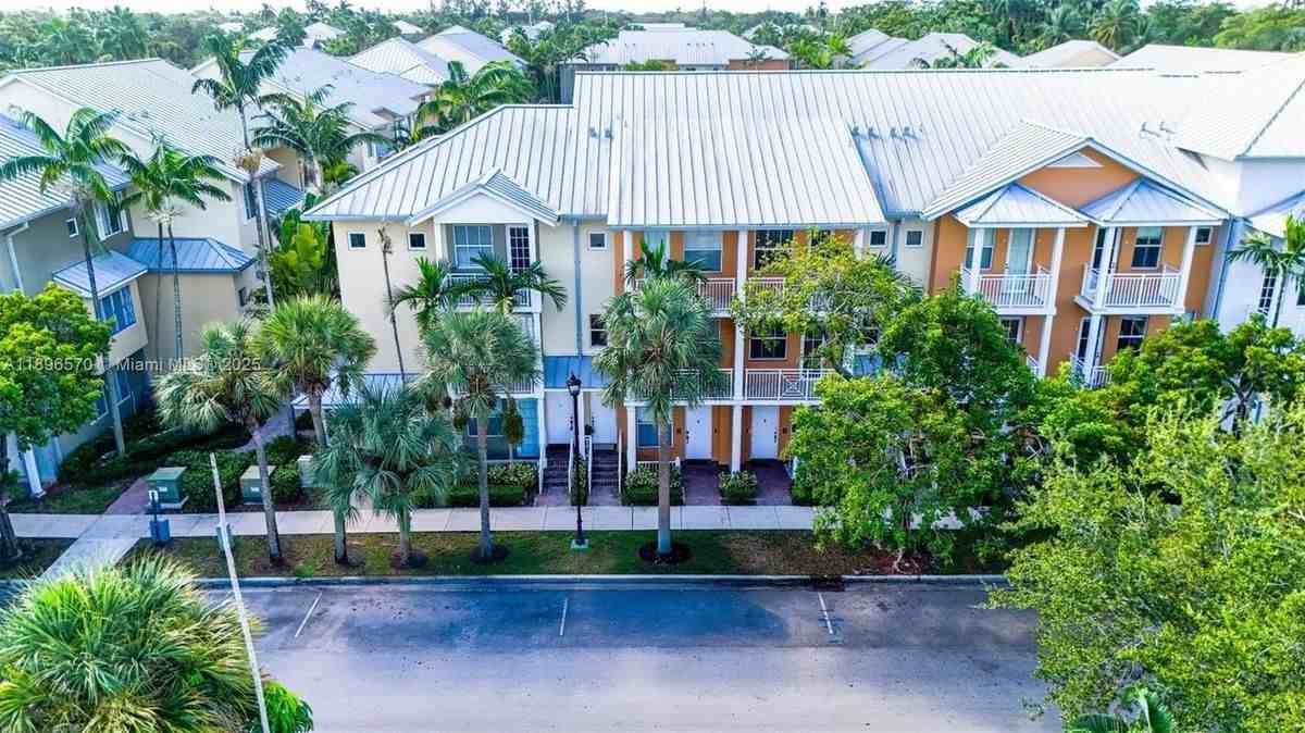 1332 Sw 2nd Ct - Photo 6 of 6