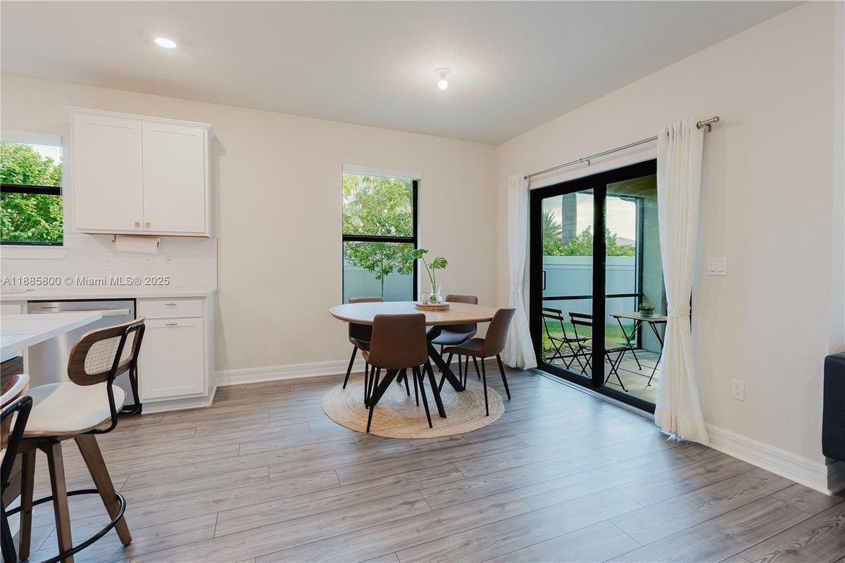 3001 Hibiscus Ave - Photo 7 of 18