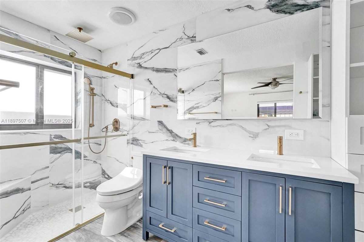 8105 Sw 10th St - Photo 7 of 11