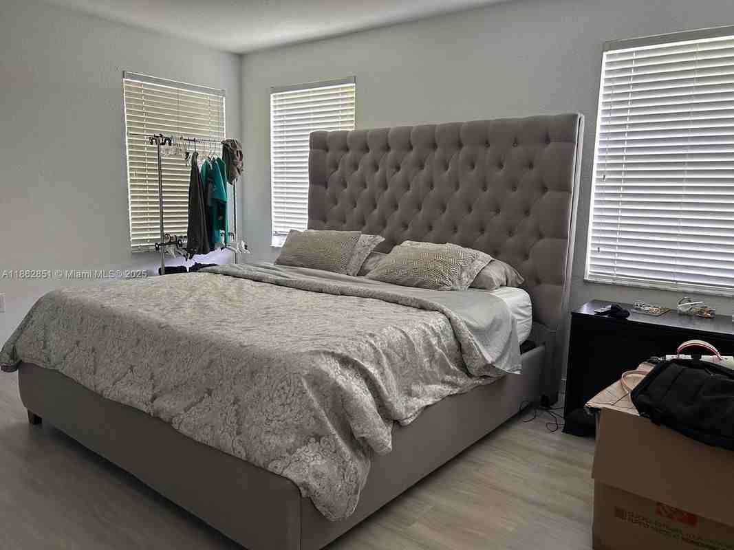 16101 Sw 27th St - Photo 6 of 12