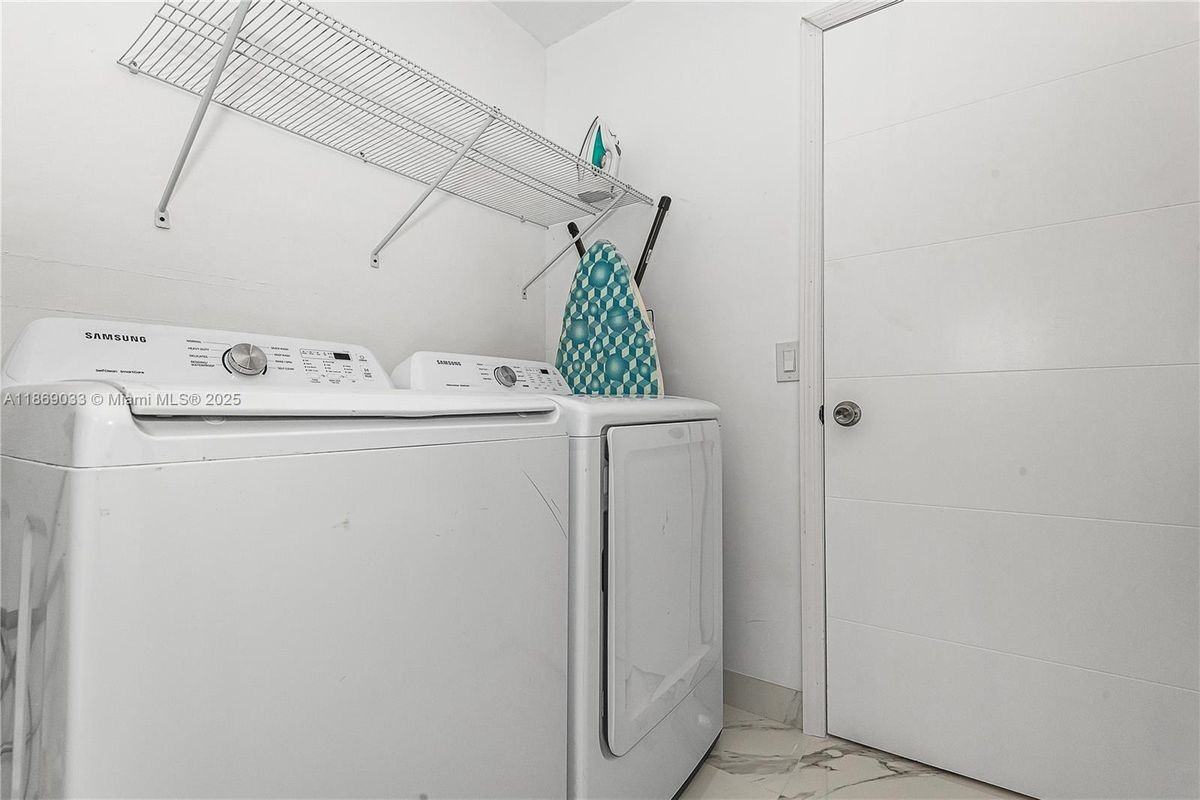 1521 Arthur St - Photo 7 of 20