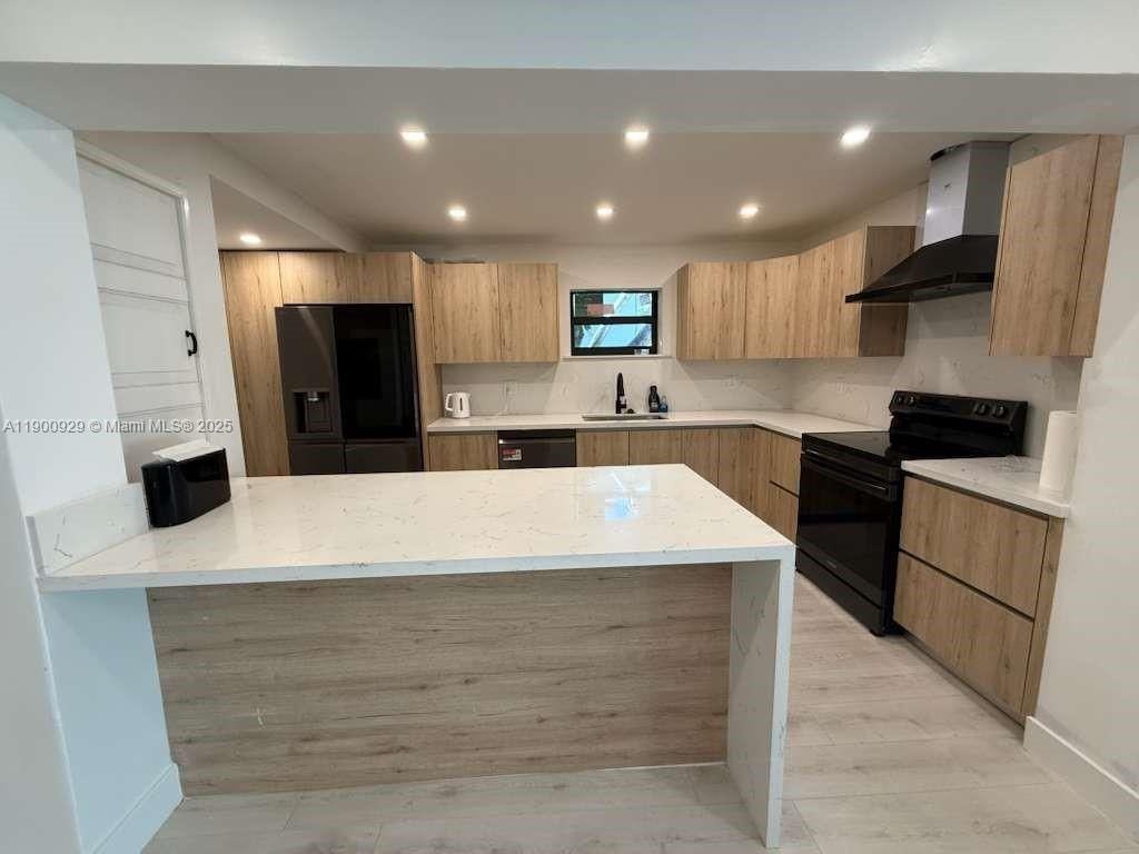 2227 Roosevelt St - Photo 2 of 16