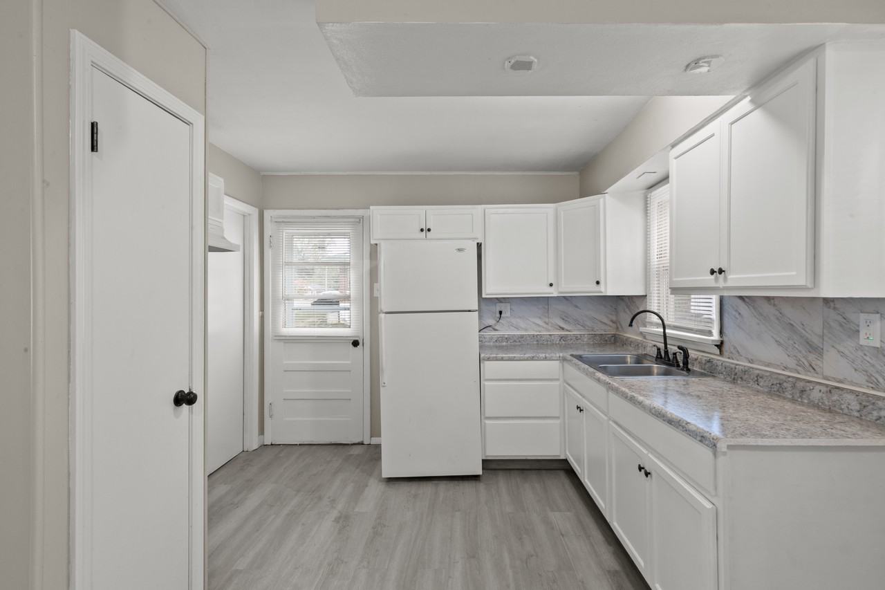 8609 Ardelia Ave - Photo 7 of 21