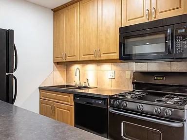 545 Burgoyne Road #2 - Photo 3 of 15