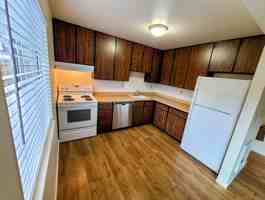 featured image of 126 Lloyd Ct #3