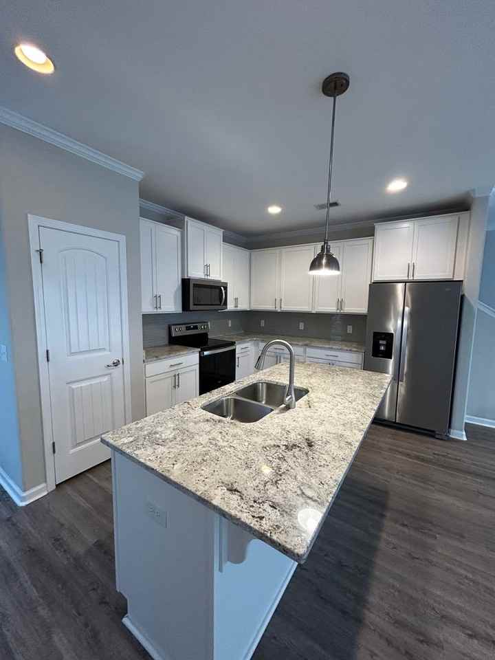 223 Sonoma Drive - Photo 4 of 16