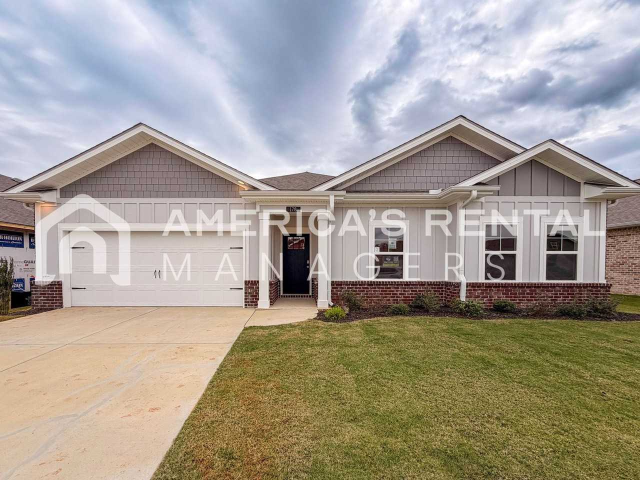 178 Foundry St - Photo 4 of 48