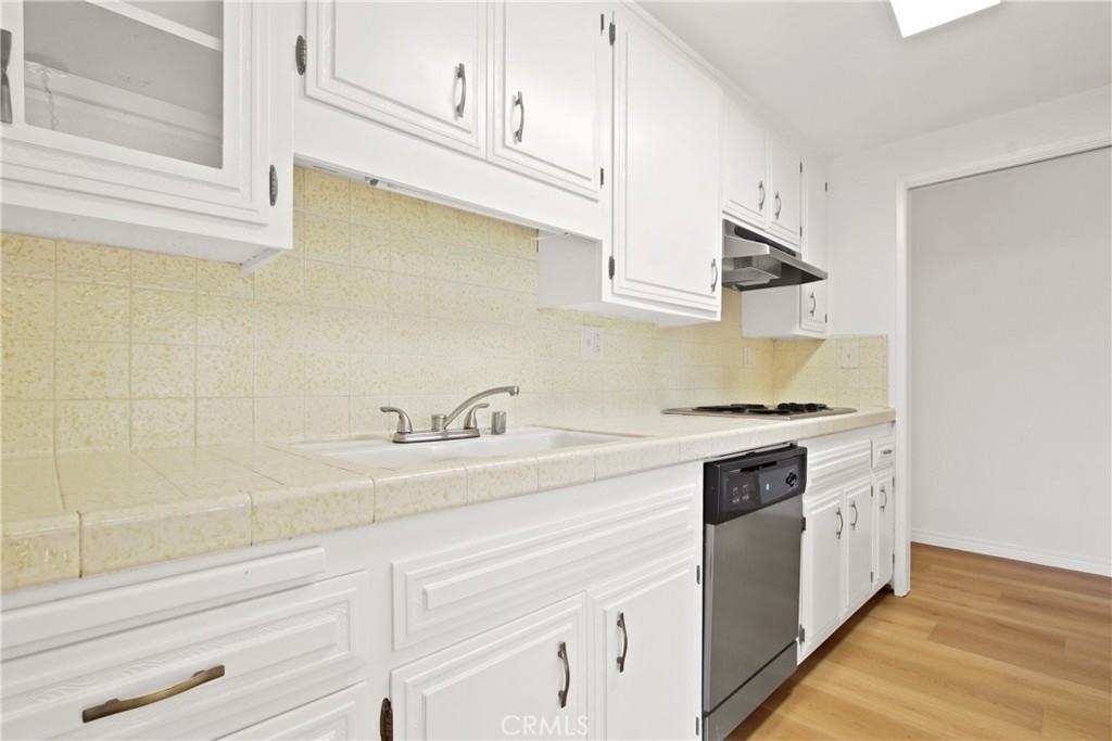 2015 E Broadway - Photo 3 of 6