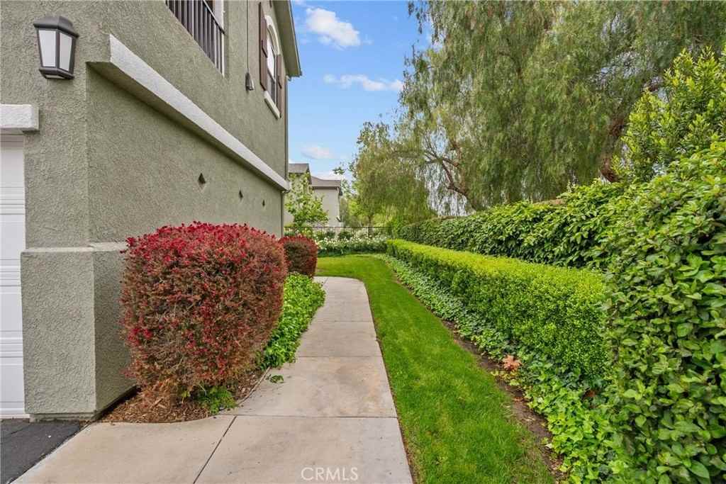 20000 Plum Canyon Rd - Photo 2 of 7