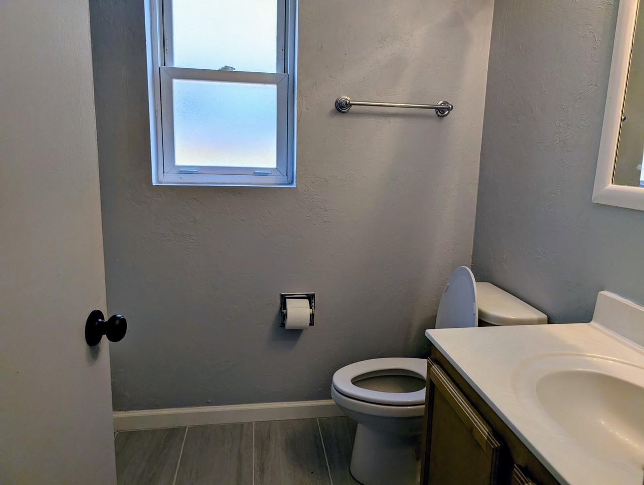 2432 E Eastland St #NA - Photo 6 of 9