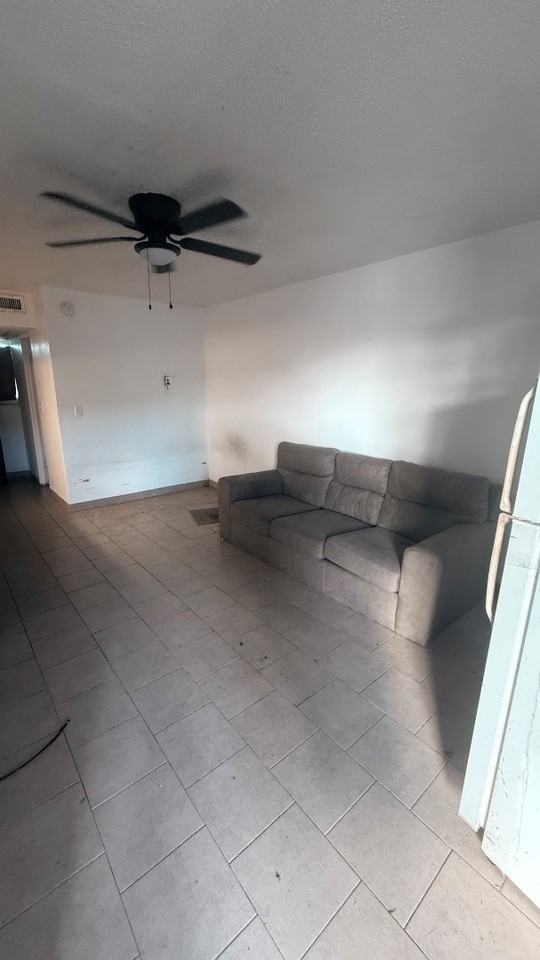 219 S Atlantic Ave - Photo 4 of 5