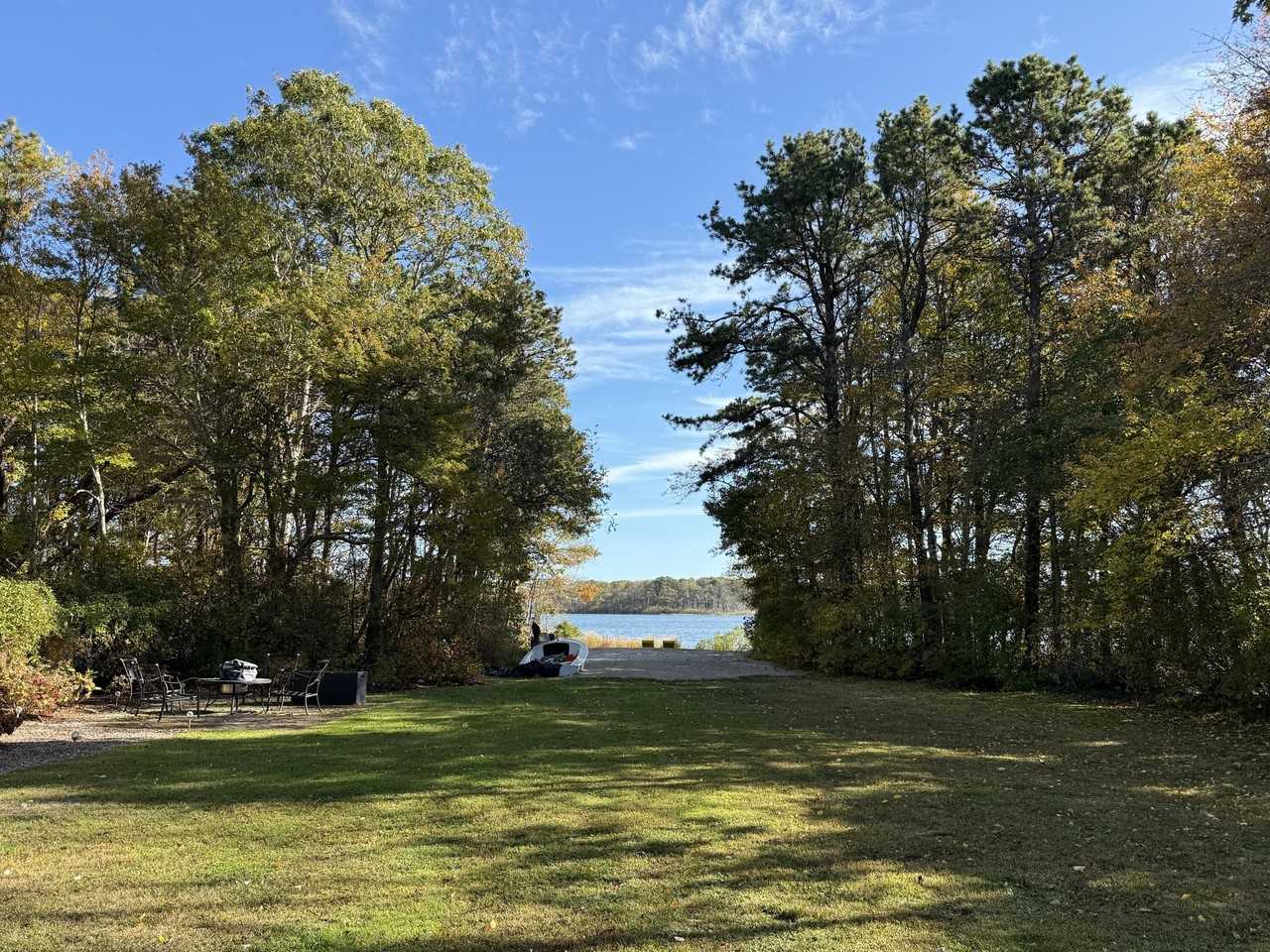 28 Swan Lake Rd - Photo 5 of 17