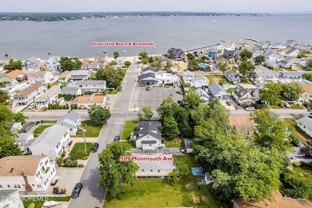 509 Monmouth Ave - Photo 2 of 36