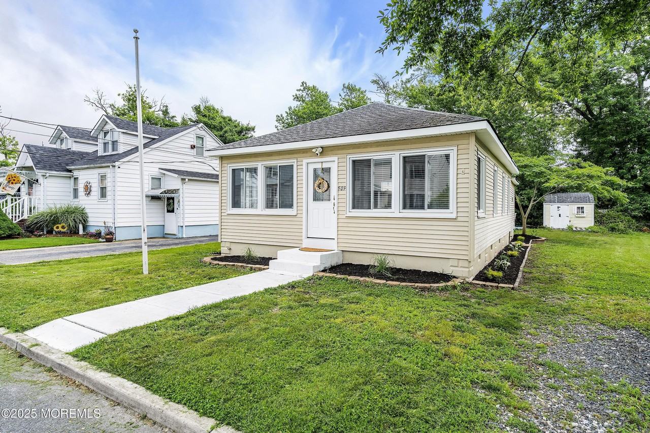 509 Monmouth Ave - Photo 6 of 36