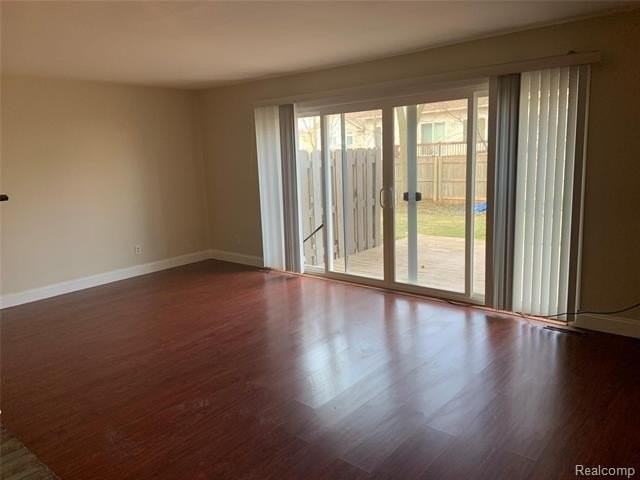 6320 Laurentian Court - Photo 7 of 24