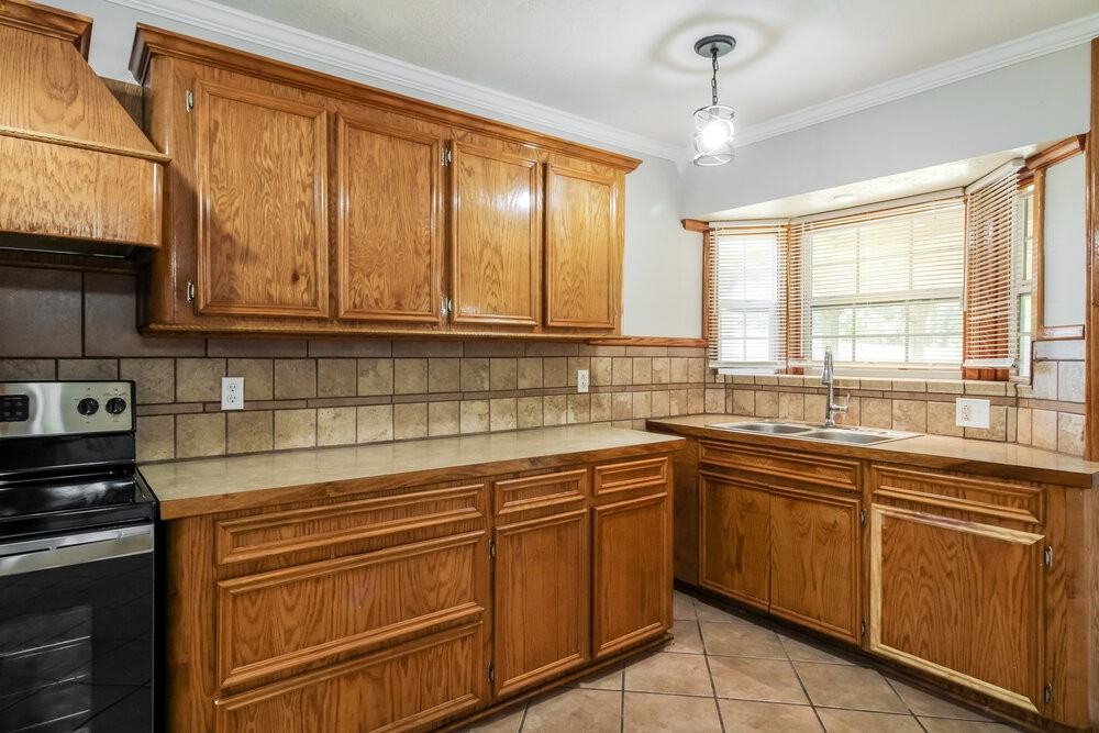 2701 5th Avenue North - Photo 5 of 16