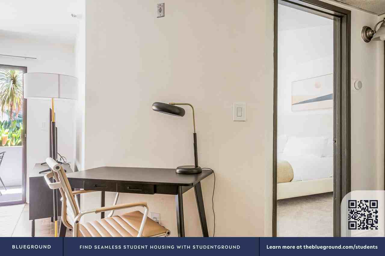 10977 Bluffside Dr #1389 - Photo 7 of 40