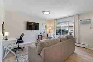 featured image of 53 Hollywood Ct