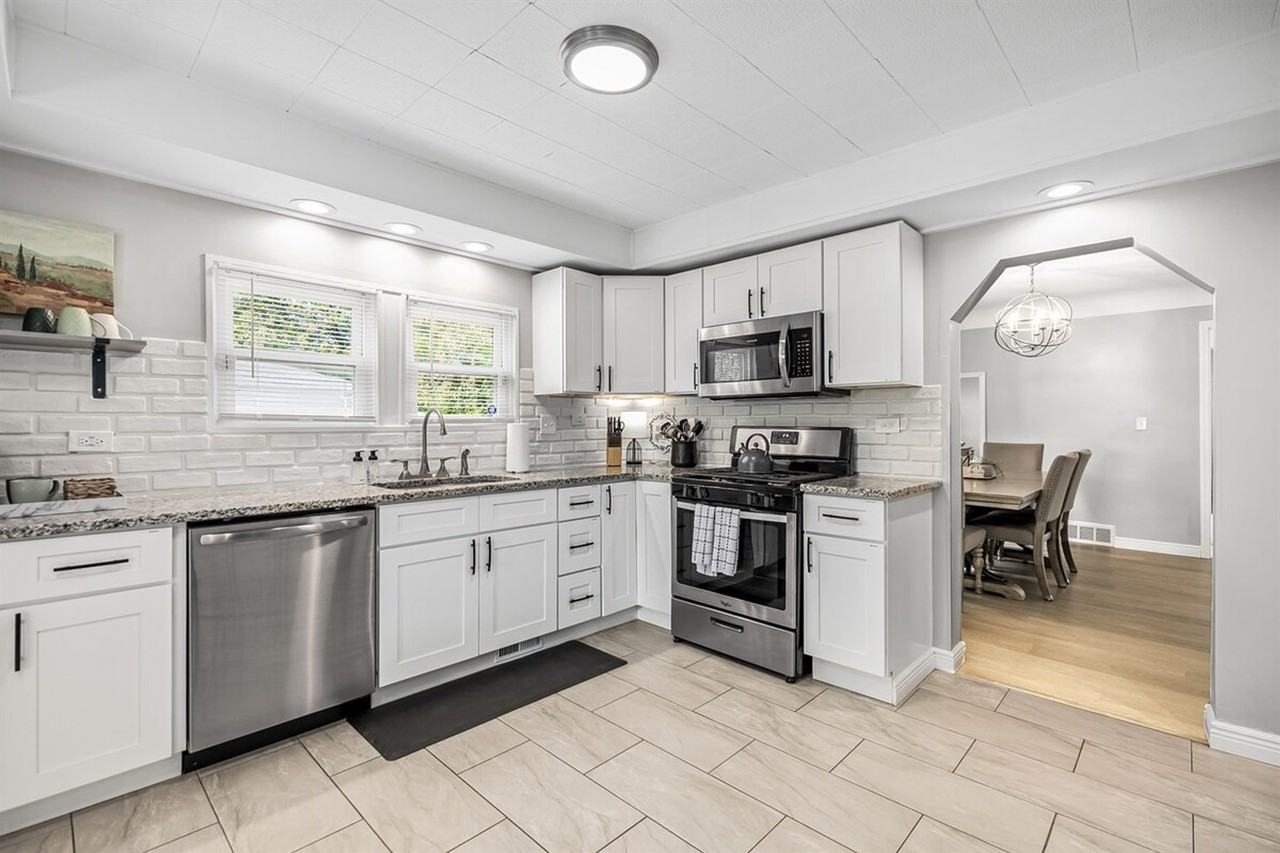 14924 E 10 Mile Rd #1032312P - Photo 3 of 32