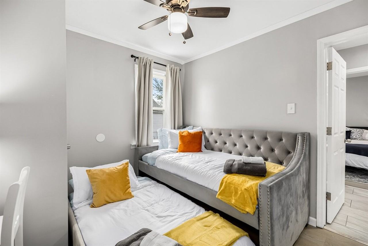 14926 E 10 Mile Rd #1032312P - Photo 4 of 32