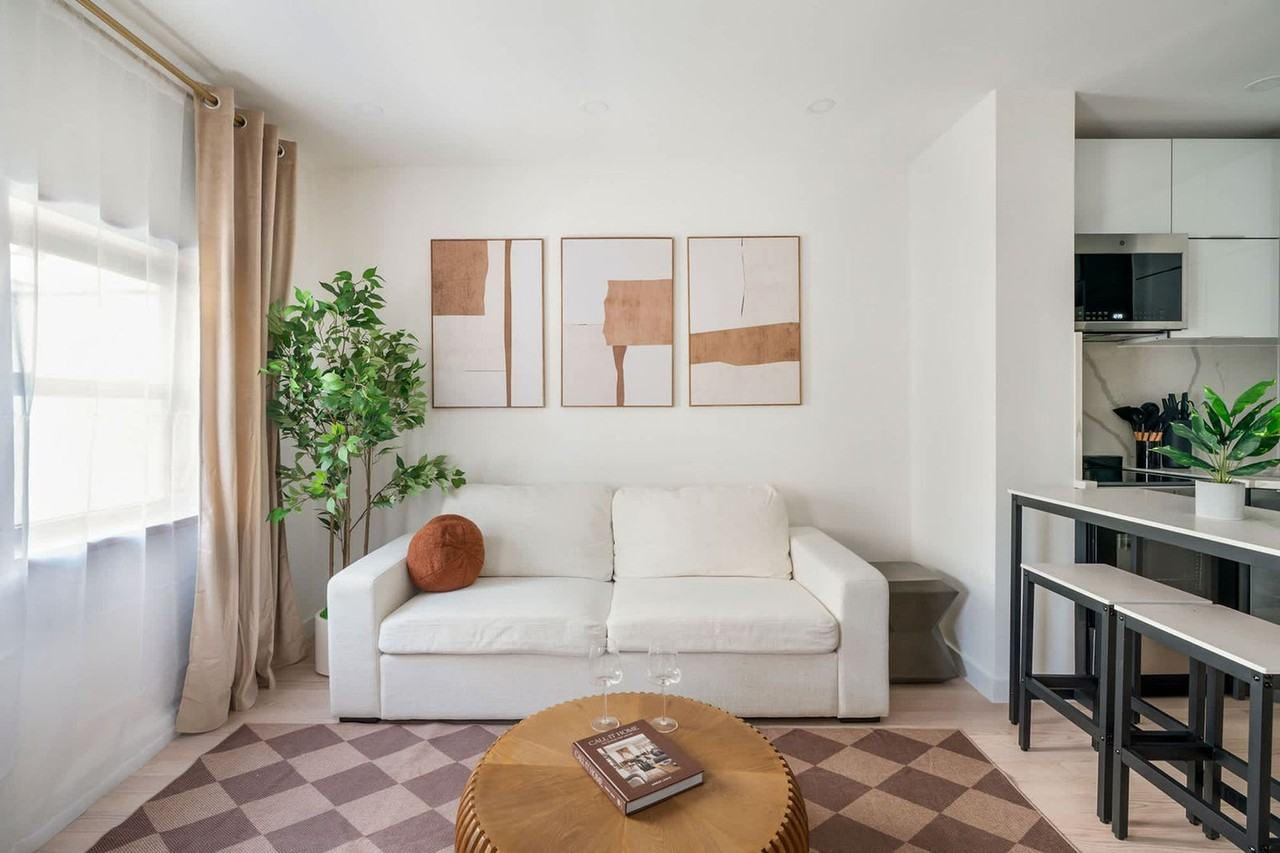 317W E 14th St #1295150P - Photo 3 of 21